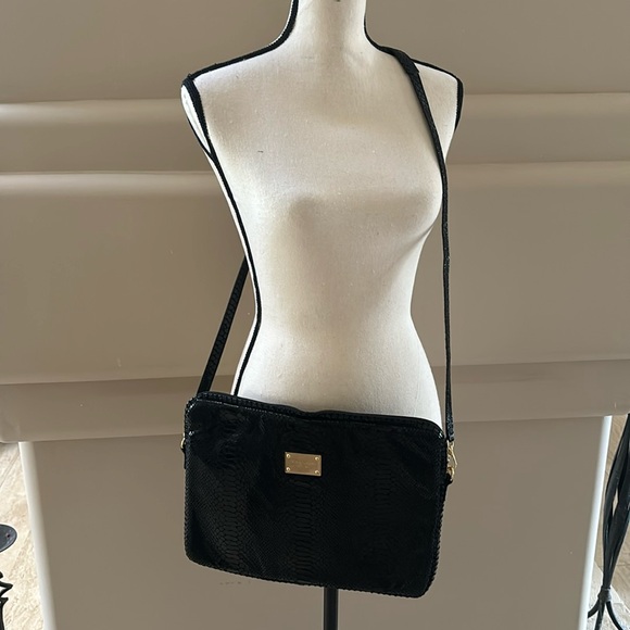 Michael Kors Leather Tote. Black/Gold. Crossbody. Excellent Condition. - Picture 1 of 8